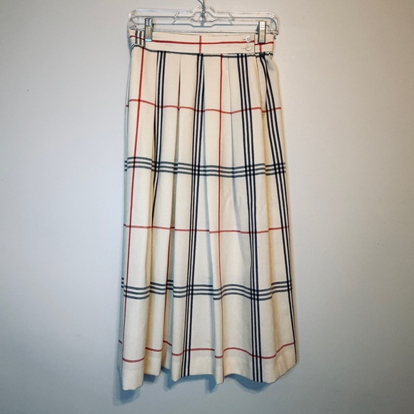 Evan Picone Dresses & Skirts - Evan Picone Cream Maxi Skirt with Black & Red Windowpane Plaid
